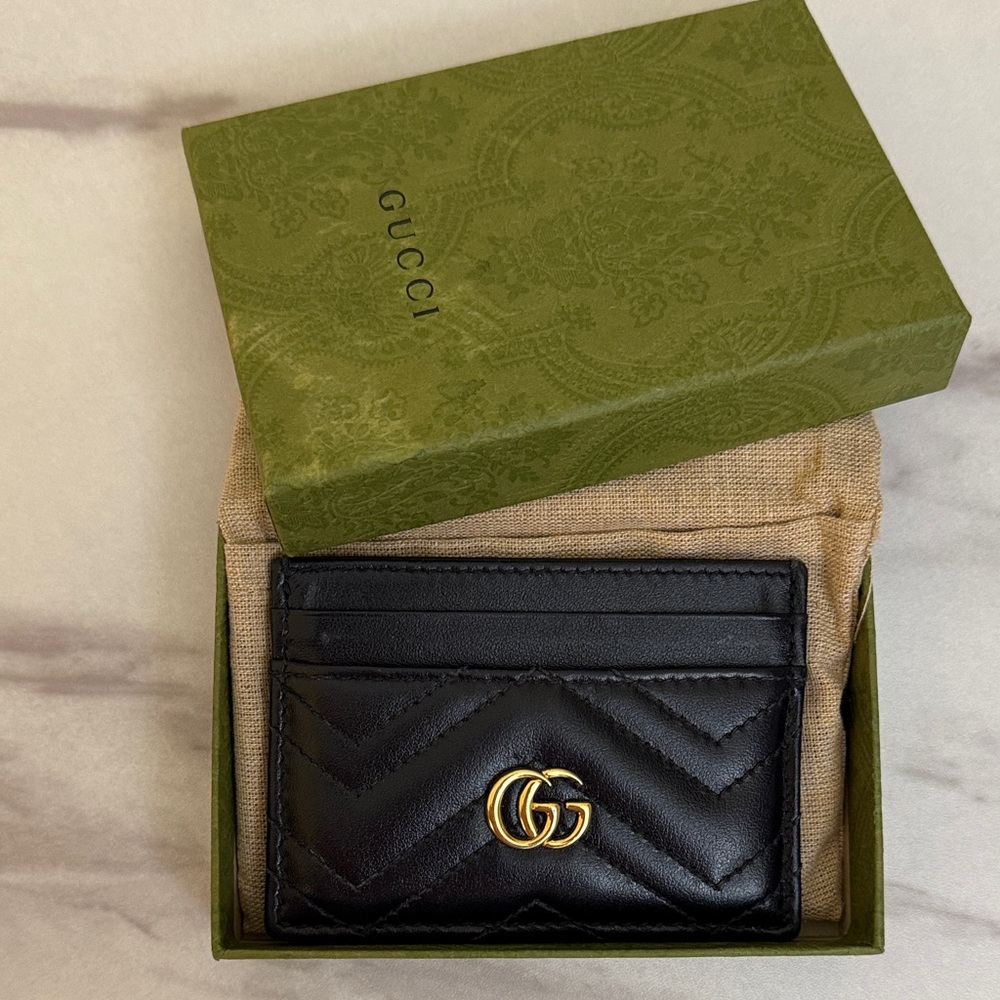 (90% New) Gucci Black Leather Card Holder - Picture 4 of 7